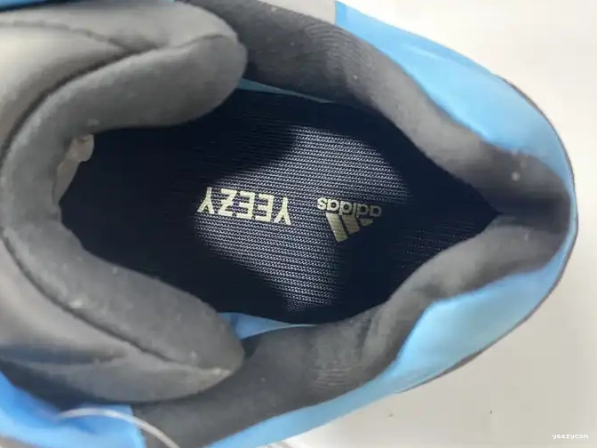 'Bright GZ3079 MNVN Cyan' Boost Yeezy 700 ADIDAS 0606